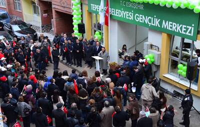 TEPEBAŞI'NIN GENÇLERİNE BİR MERKEZ DAHA